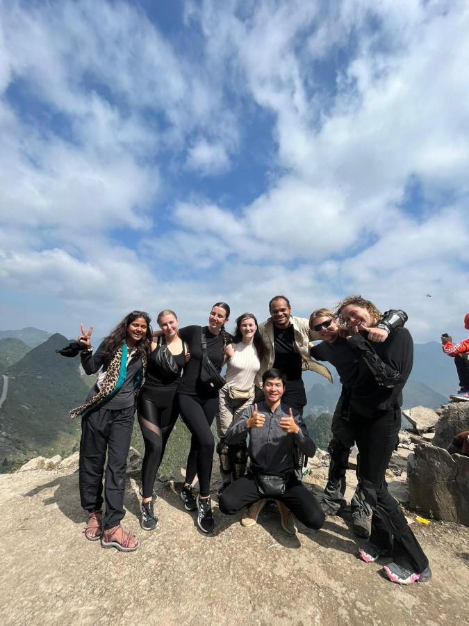 Hg Hostel Provide Tours & Motorbikes Ha Giang Luaran gambar