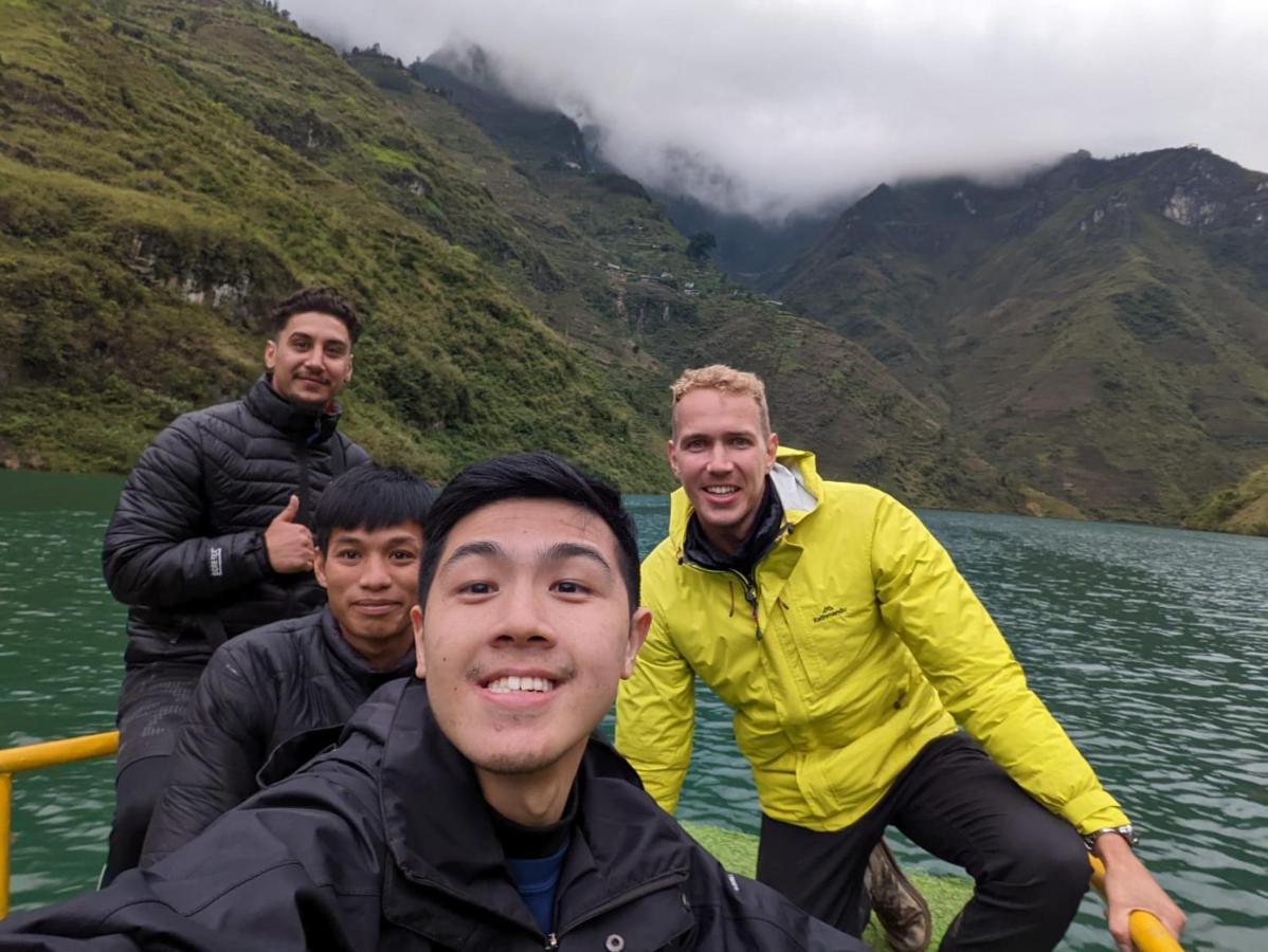 Hg Hostel Provide Tours & Motorbikes Ha Giang Luaran gambar